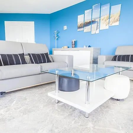 2Br Appartment With Breathtaking Seaview Λε Κανέ