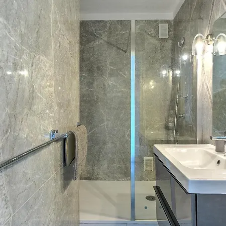 Διαμέρισμα 2Br Appartment With Breathtaking Seaview Λε Κανέ
