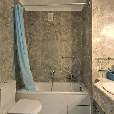 2Br Appartment With Breathtaking Seaview Lägenhet Le Cannet